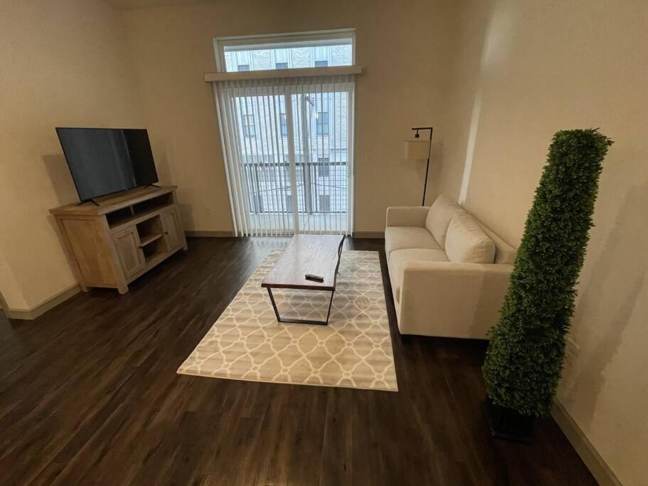 Downtown Living 1Br W/ Free Parking Garage Apartment ฮูสตัน ภายนอก รูปภาพ